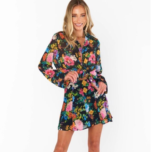 Show Me Your Mumu Smith Button Down in Midnight Botanical Floral - Picture 2 of 6